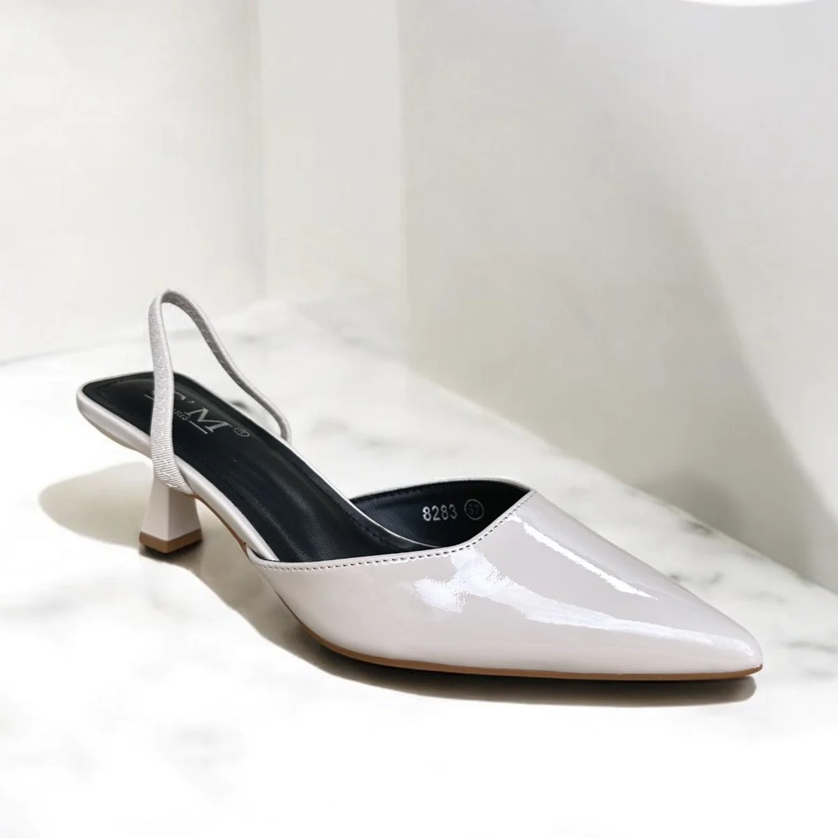 Μπεζ μυτερά open heel γοβάκια