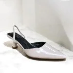 Μπεζ μυτερά open heel γοβάκια