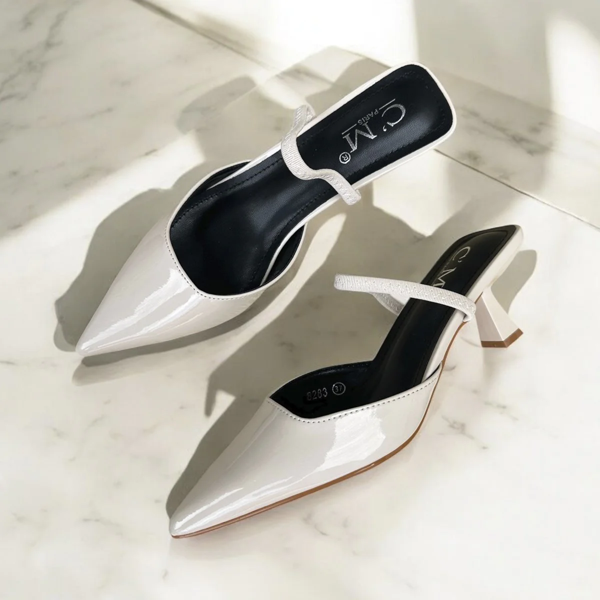 Μπεζ μυτερά open heel γοβάκια