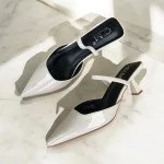 Μπεζ μυτερά open heel γοβάκια