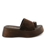Καφέ πλατφόρμες Fred με εφαρμογή toe ring