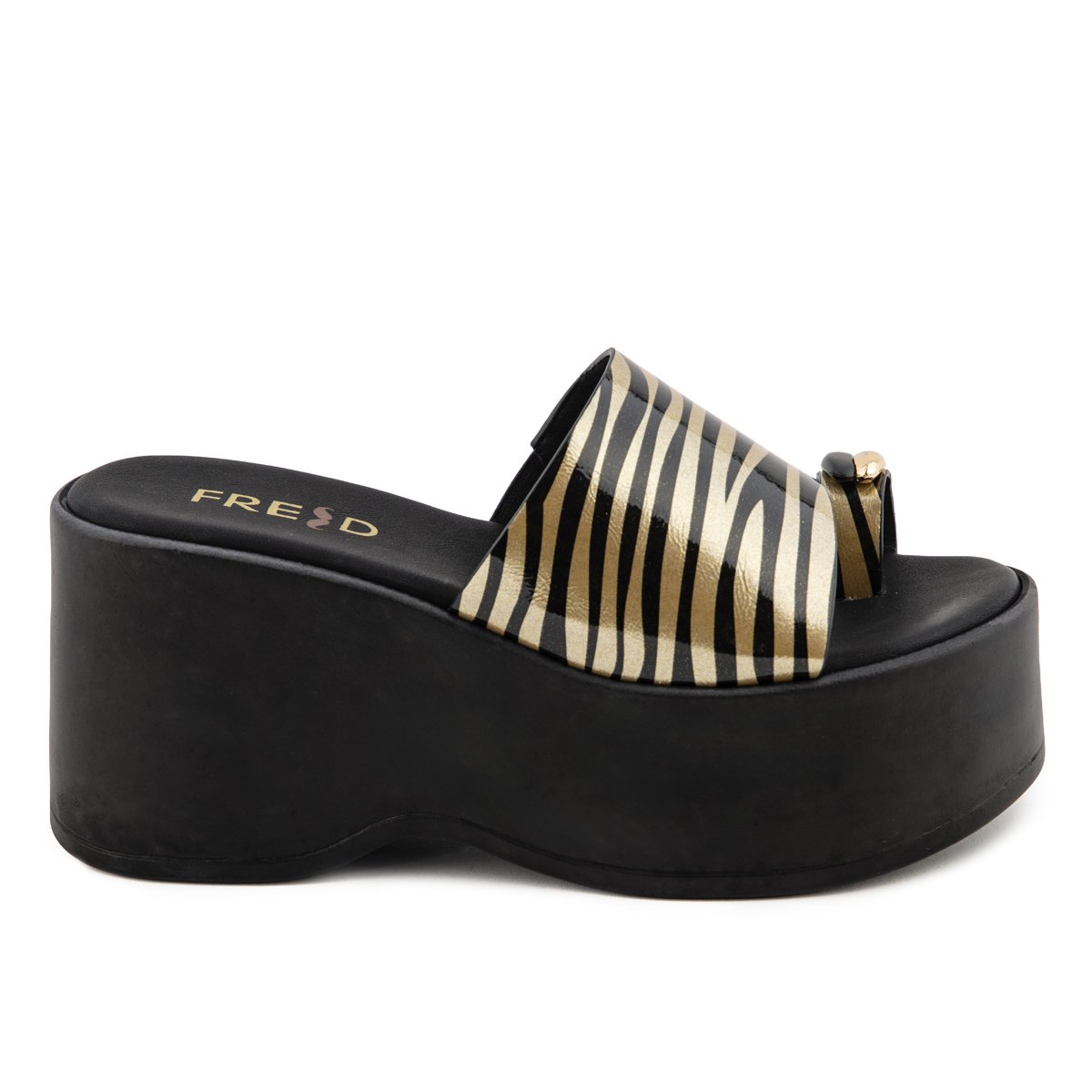 Χρυσές ψηλές πλατφόρμες με toe ring