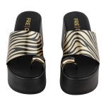 Χρυσές ψηλές πλατφόρμες με toe ring