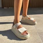 Μπεζ chunky σανδάλια με αυτοκόλλητα λουράκια