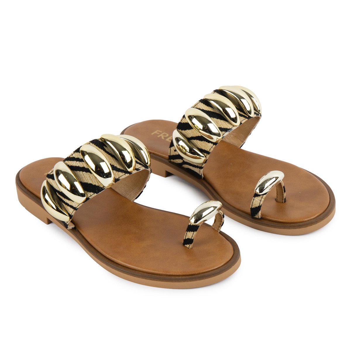Σανδάλια Fred με μεταλλικές λεπτομέρειες και toe ring  σε ιδιαίτερο μπεζ μοτίβο