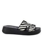 Fred flatforms με 
ιδιαίτερη φάσα, ασπρόμαυρο