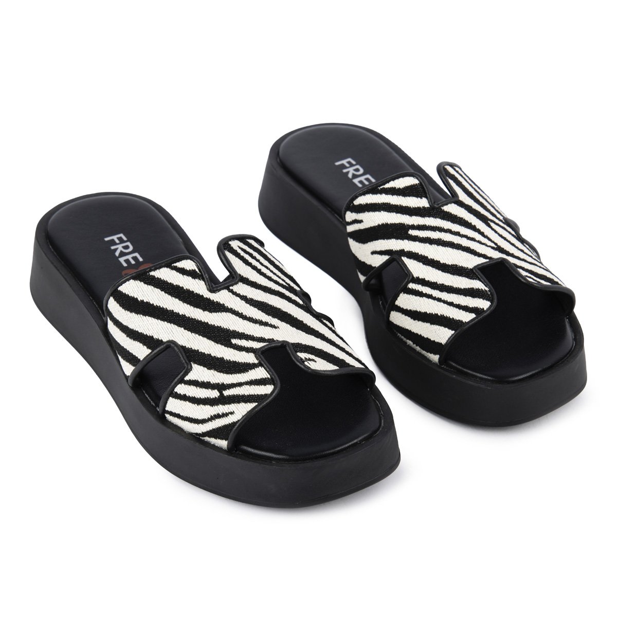 Fred flatforms με 
ιδιαίτερη φάσα, ασπρόμαυρο