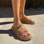 Flatforms με λουράκια διακοσμημένα με τρουκς, καραμελ
