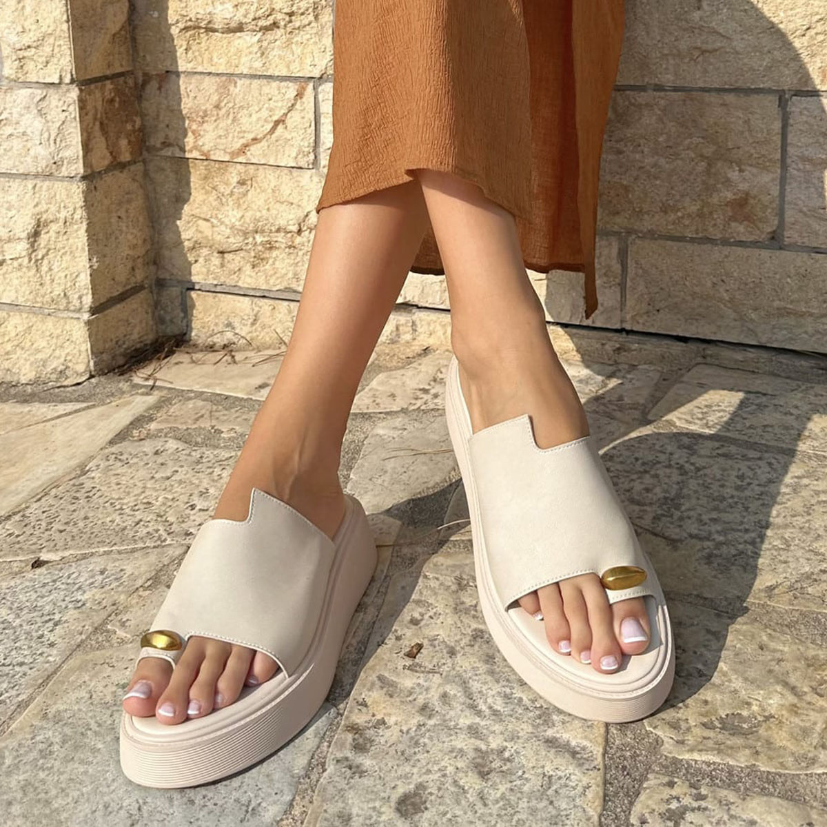 Fred flatforms με εφαρμογή toe ring, μπεζ