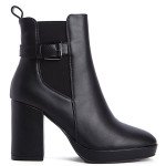 Γυναικεία ankle boots με λουράκι και αγκράφα, μαύρο