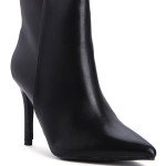 Μαύρα γυναικεία ankle boots με λεπτό τακούνι